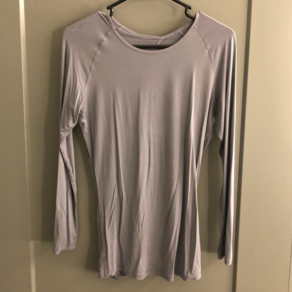 Lululemon long sleeve back cut out top size 2